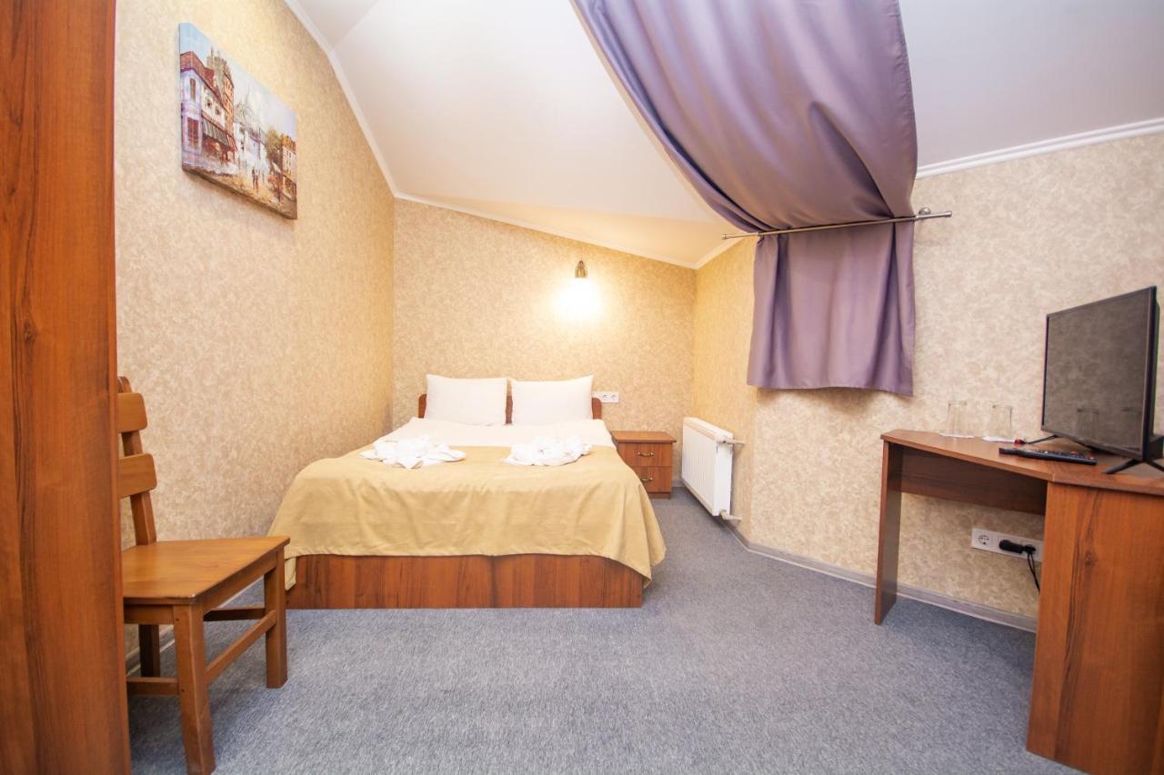 Hotel Три Сімки Výshgorod Exterior foto