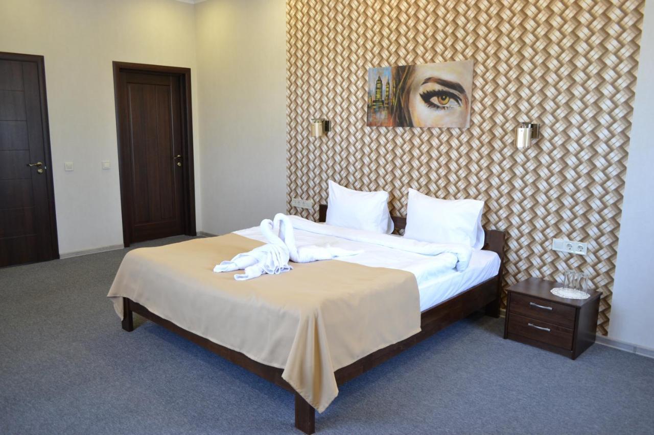 Hotel Три Сімки Výshgorod Exterior foto