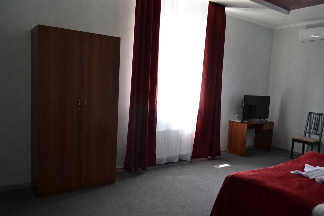 Hotel Три Сімки Výshgorod Exterior foto