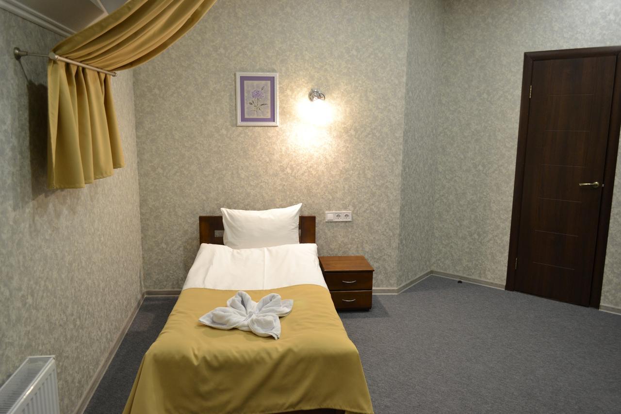 Hotel Три Сімки Výshgorod Exterior foto