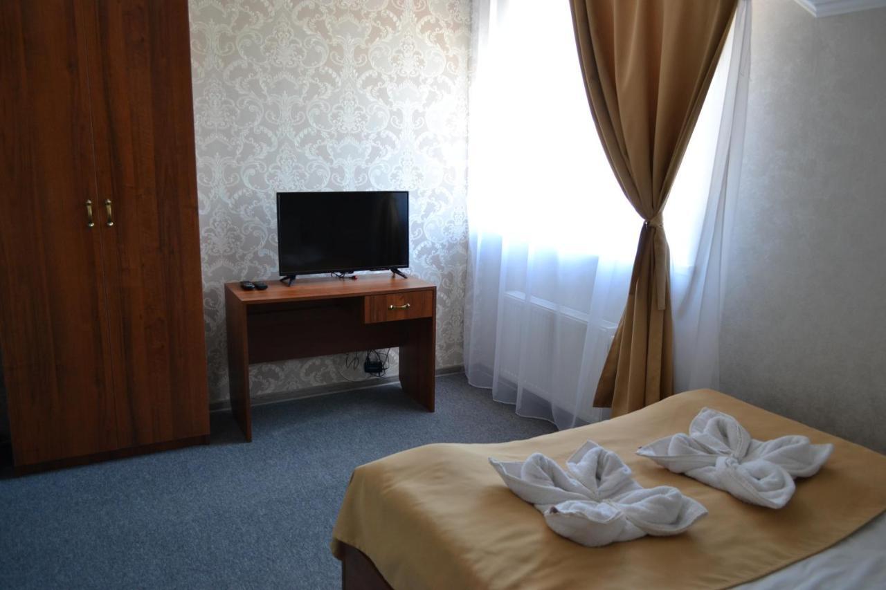 Hotel Три Сімки Výshgorod Exterior foto